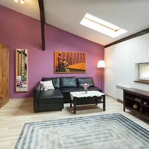 gorgeous-loft-in-perfect-location.krakowhotelspoland.com/